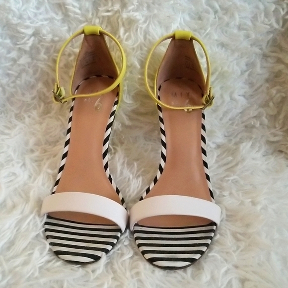 Mix No. 6 Yellow & Strip Heels Sz 7.5 - Picture 2 of 7